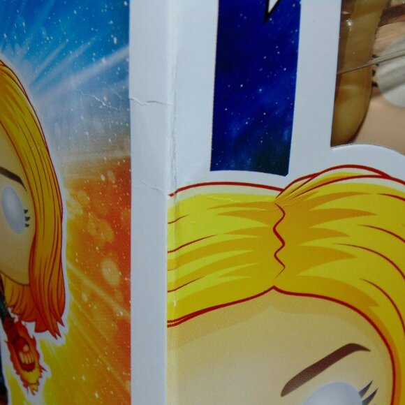 2019 Funko Pop! Marvel Captain Marvel Walmart Glow in the Dark New in Box # 432 - Picture 6 of 10